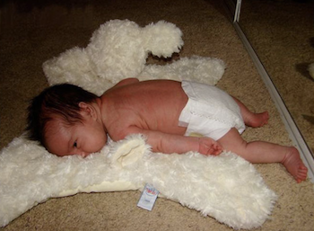 Behold these 10 spectacular baby photoshoot fails rug 2